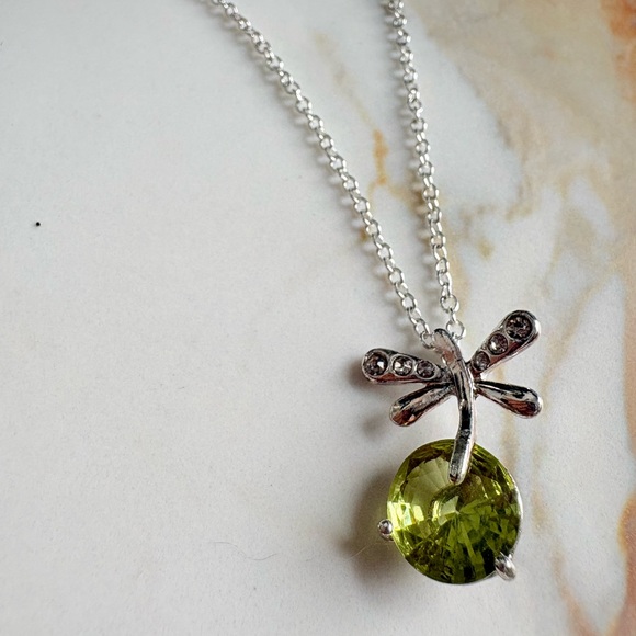 Avon Dragonfly Necklace Green Crystal Rhinestone Silver Tone Pendant 18" N23 - Picture 17 of 17